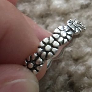 Pandora ring of daises band